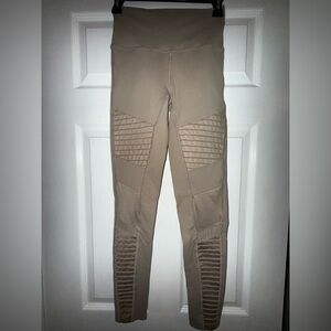 Alo Women’s Tan Leggings